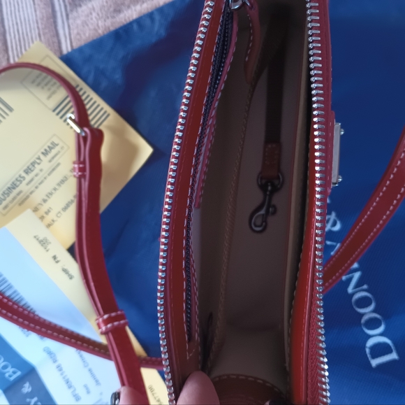 Dooney and Bourke Small Janine crossbody - Picture 3 of 7